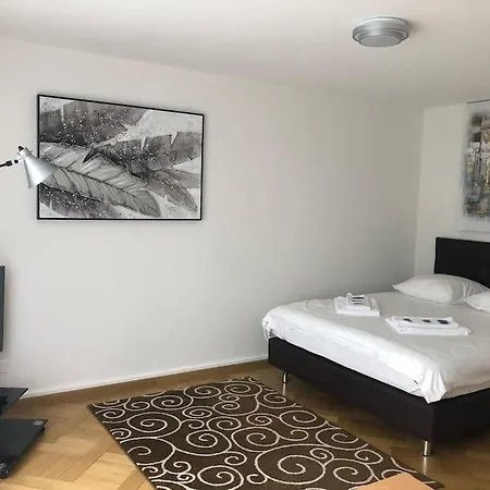 Bright In The Center - Greenyard 1 Apartman