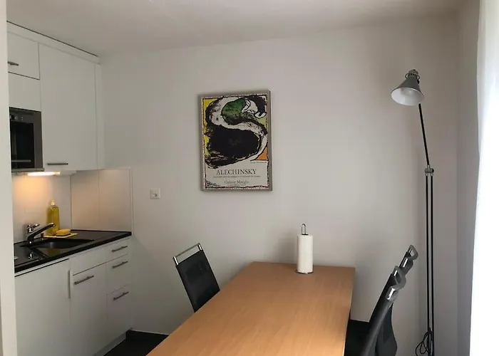 Bright In The Center - Greenyard 1