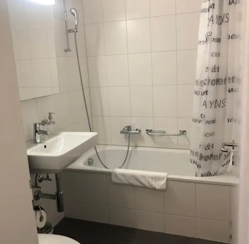 Lägenhet Bright In The Center - Greenyard 1 *